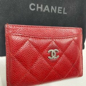 🔥 Authentic 🔥Sale 🔥Chanel Red Caviar Leather Card Case